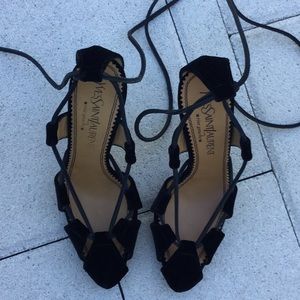 Yves Saint Laurent Rive Gauche Classic Heel